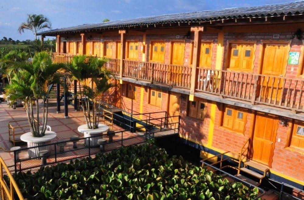 Hotel Campestre Las Bailarinas Armenia  Exteriör bild